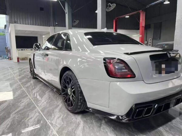 YICKU Quality Auto Parts Rolls-Royce Ghost MSY Body Kit Carbon Fiber - Image 5