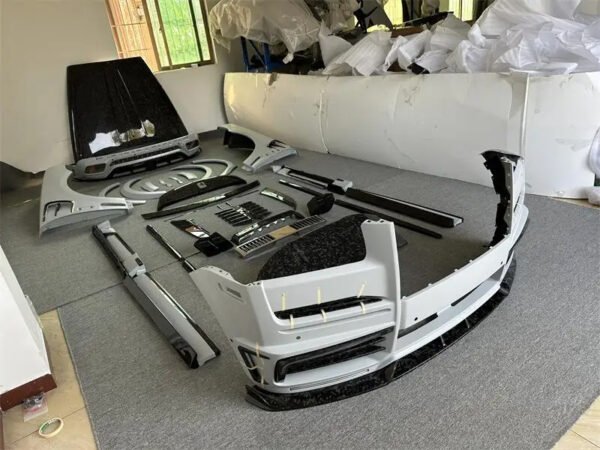For Rolls Royce Cullinan Bumper Assembly Side Skirts Rear Spoiler Body Kit 2.5 MSY Dry Forged Carbon Body Kit - Image 3
