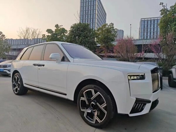 2025 Cullinan Update Front & Rear Bumper Engine Hood Body Kit for Rolls Royce Cullinan Auto Parts - Image 4