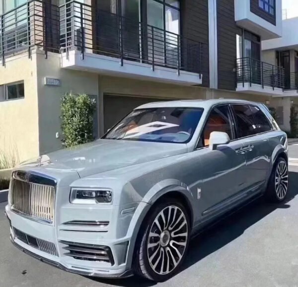 MSY Style Half Carbon Fiber Car Body Kit for Rolls Royce Cullinan - Image 6